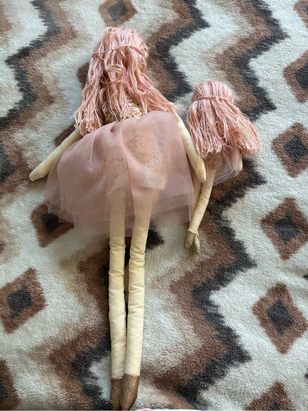 Mon Ami Rose Scented Dolls - Picture 3 of 4